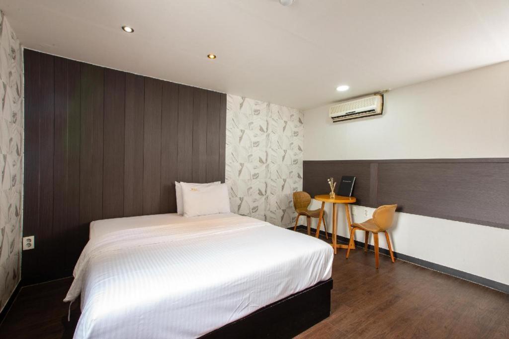 เอ็ม7 บิสซิเนส โฮเต็ล Motel Chilgok ภายนอก รูปภาพ