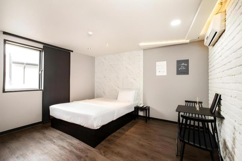 เอ็ม7 บิสซิเนส โฮเต็ล Motel Chilgok ภายนอก รูปภาพ