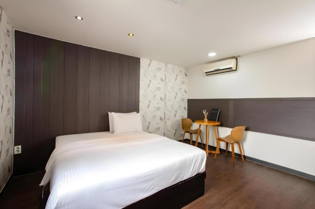 เอ็ม7 บิสซิเนส โฮเต็ล Motel Chilgok ภายนอก รูปภาพ